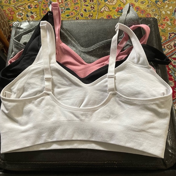 PUMA Sports Bra 4 pcs Size Large (36-38) Black/White/Pink/Grey Convertible back - Picture 6 of 8